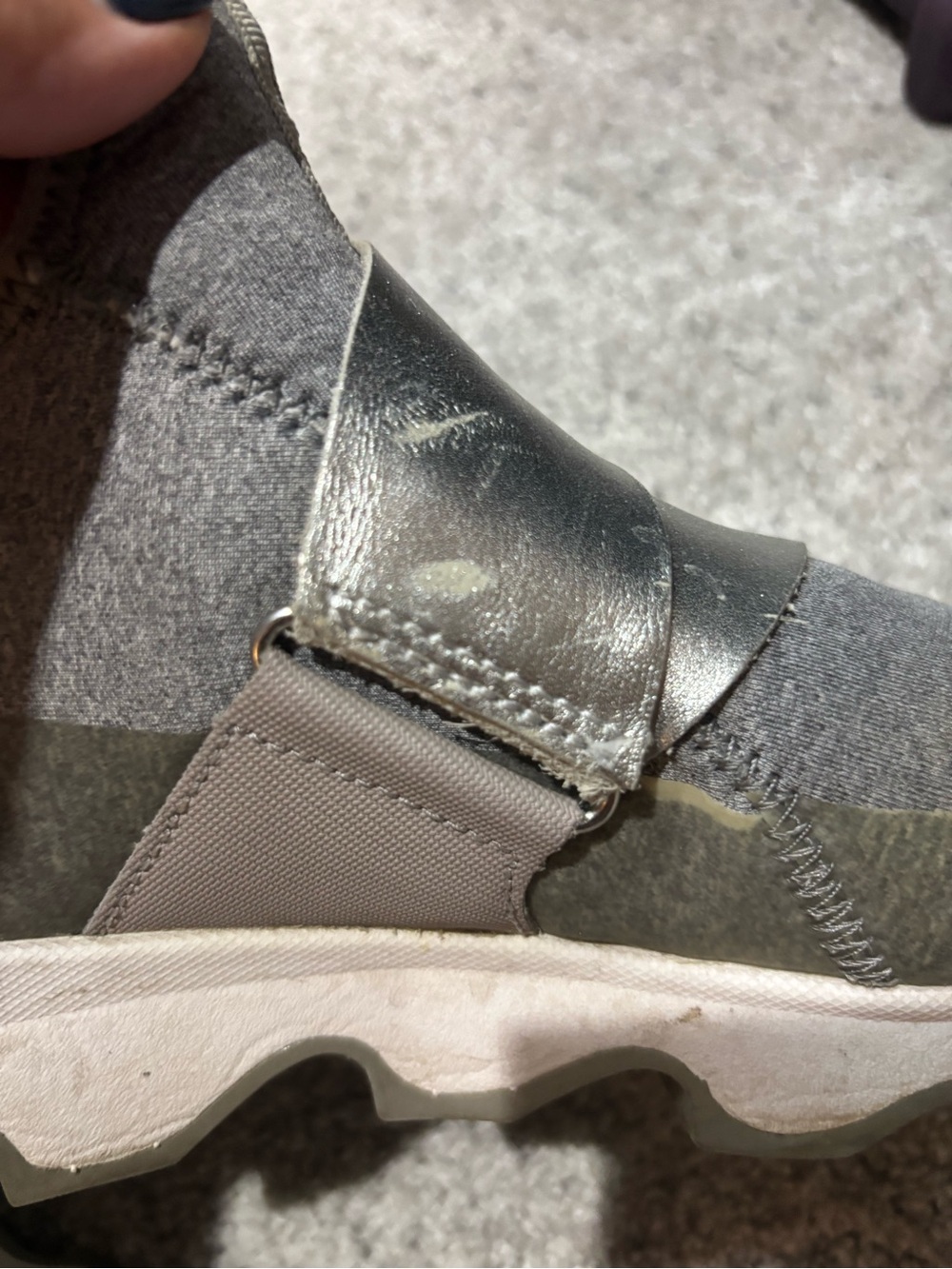 Sorel Women's Metallic Gray Slip-On Kinetic Sneakers, sz 9.5 - Picture 5 of 13